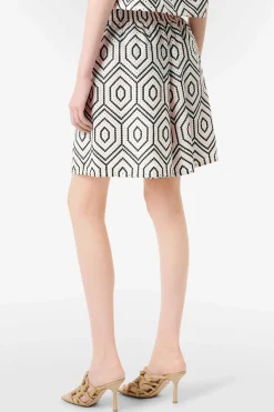 DAMES DRYKORN GROUND